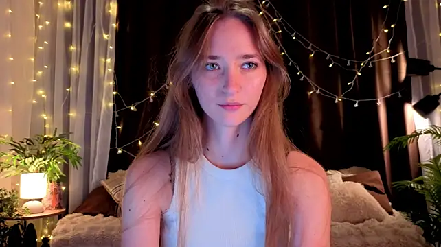 SoftMilles live cam on StripChat