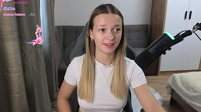 Tender-Mia live cam on StripChat