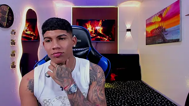 Damian_latinxxx live cam on StripChat