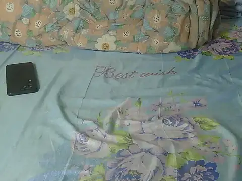 Prettylene1 live cam on StripChat