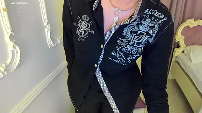 Lily_Marlin live cam on StripChat