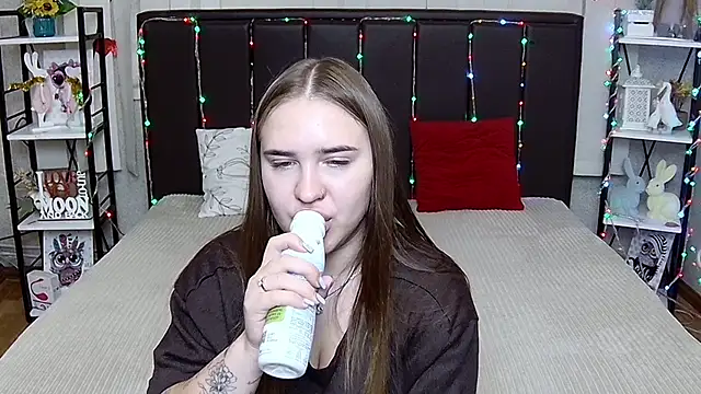 LauraHlot