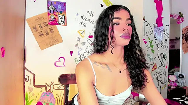 bloom444 live cam