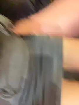 littleqiu (F young) - 户外咖啡偷偷搞刺激,达到目标现场脱内衣漏点