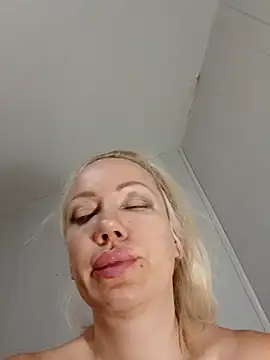 sofiajoy (F milf) - Hot SQUIRT in your face