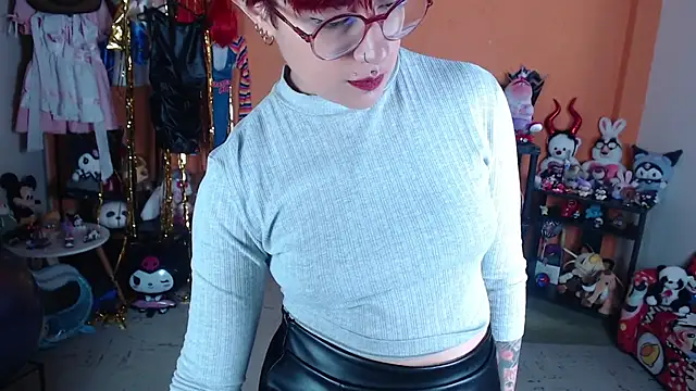 MissMiia2 live cam on StripChat