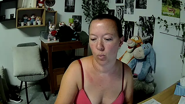 AnyaKrey@xh live cam on StripChat