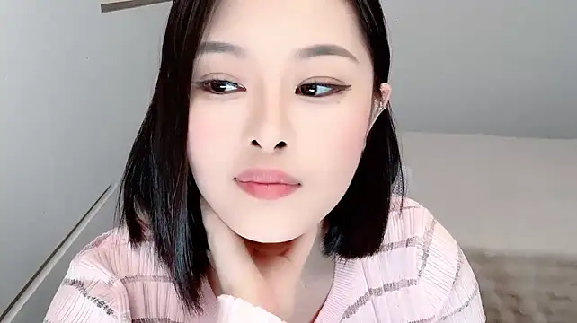 Ivy_360 live cam on StripChat