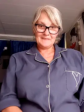 irinamaux live cam on StripChat