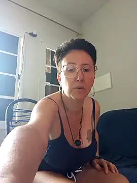 MILEIDE980 live cam on StripChat