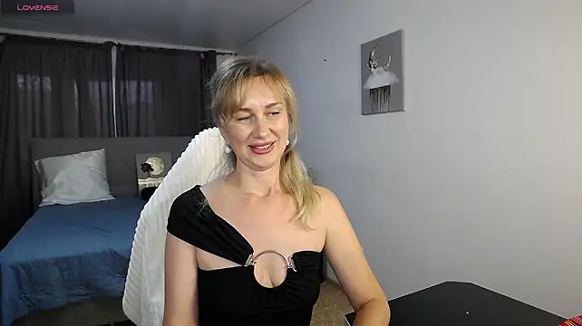 Vanessa_Nowak live cam on StripChat