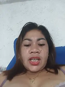 SweetChubbyMommy_02 live cam on StripChat