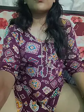 Spicy_Sizzler live cam on StripChat
