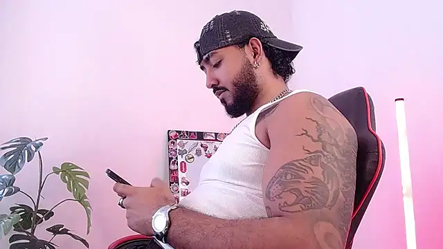 nate_rott live cam on StripChat