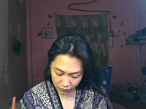Asianpinaylicious live cam on StripChat