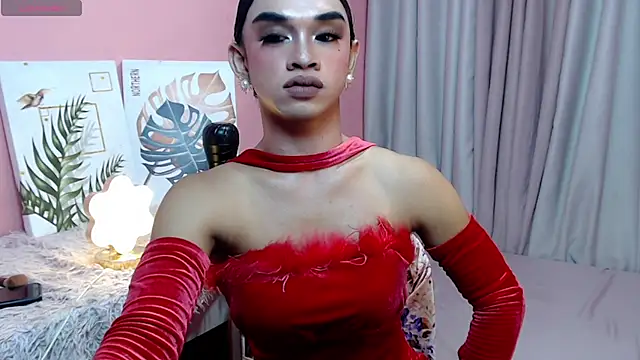 VivienneLuxe live cam on StripChat