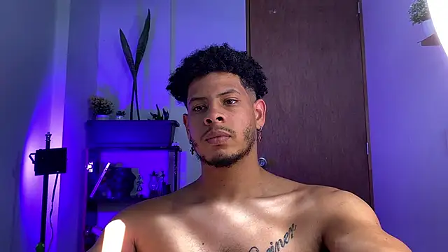 colt_addam live cam on StripChat