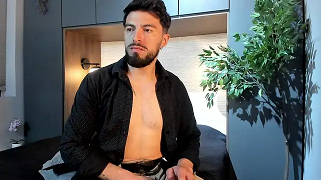 Liam_ashford live cam on StripChat