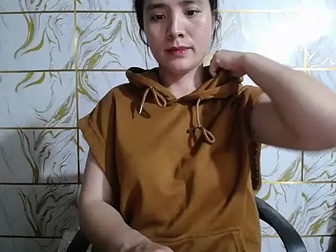 Lyzizi_lovely09 live cam on StripChat