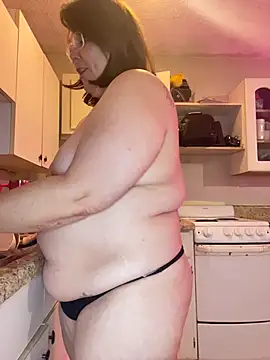 princess__kitty__ (F milf) - Pussy Play Up Close / Lst Tip Squirt Vid