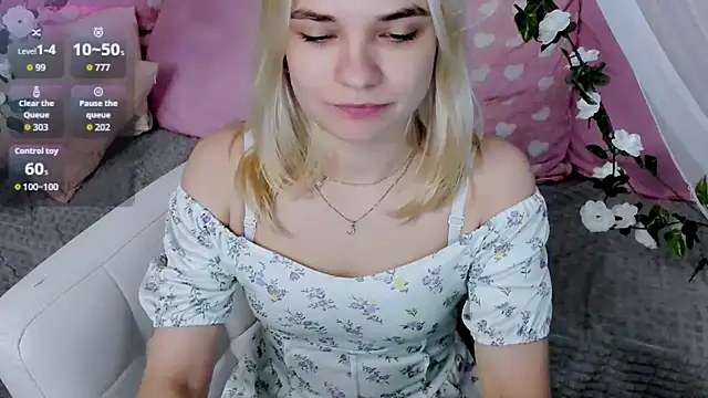 Gina_Dawson live cam on StripChat