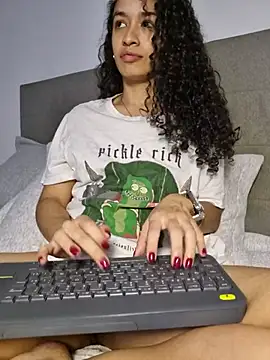 VelvetCurls live cam on StripChat