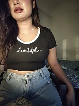 Shreshtha_sasha live cam on StripChat