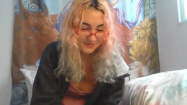 Apofenia live cam on StripChat
