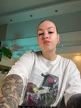 Tattitude_ live cam on StripChat