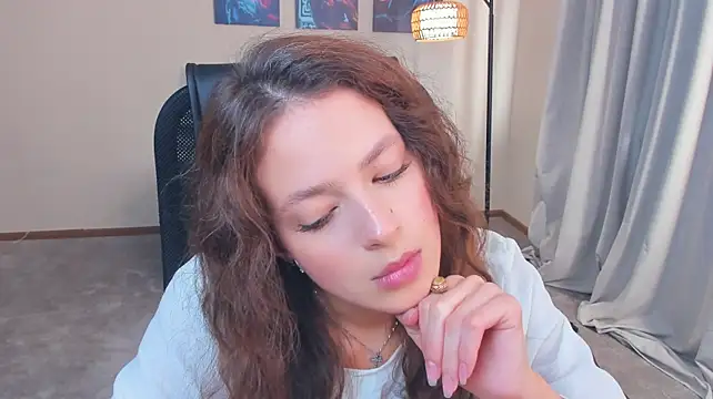 AnissaPote live cam on StripChat