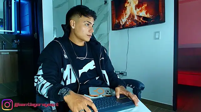 santiagoreyesftt (M twink) - CUM SHOW