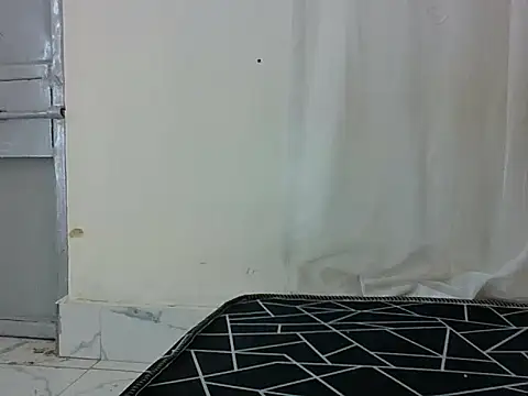 Sexyebony600 live cam on StripChat