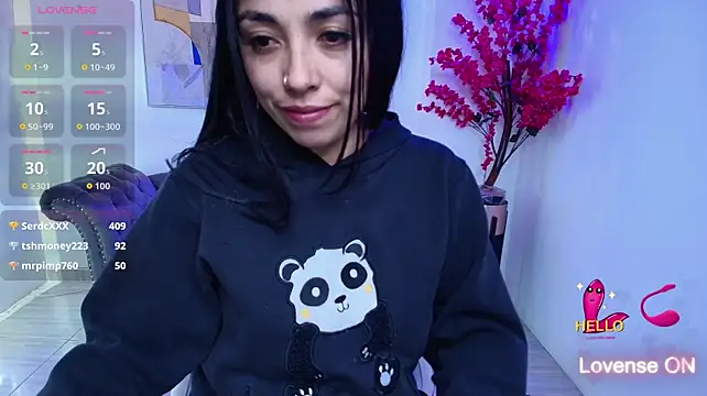 Sara_strawberry live cam on StripChat