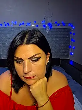 kataleya94 (F milf) - Naked ass