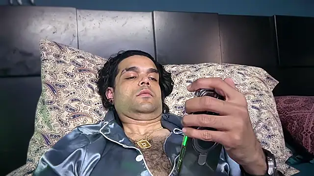 icebergslim281 live sex cam