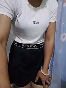 Thobaby112 live cam on StripChat