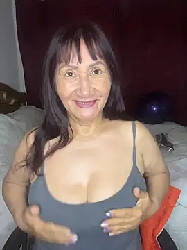Savvanahh live cam on StripChat