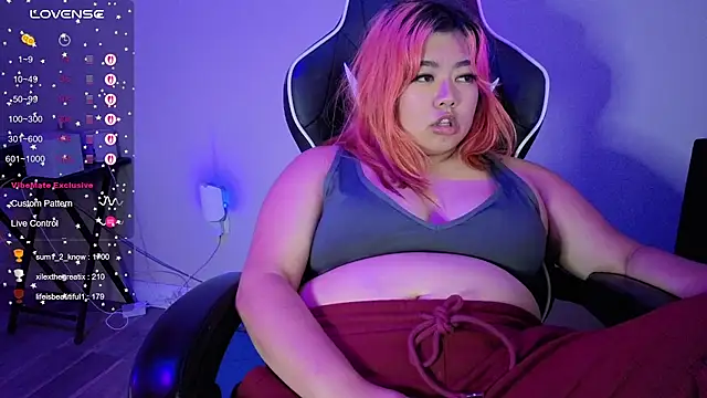 kuromixx444 live cam on StripChat