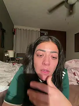 Tunoviafavorita live cam on StripChat