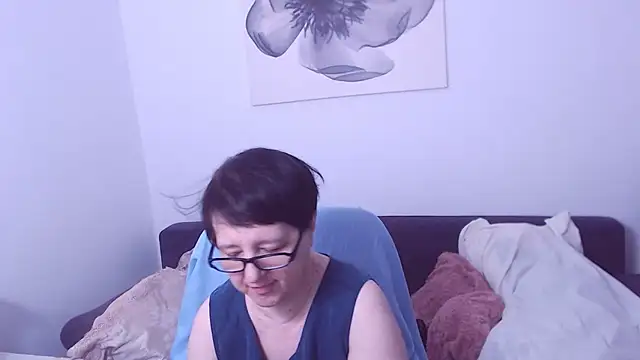 ChristaRose live cam on StripChat