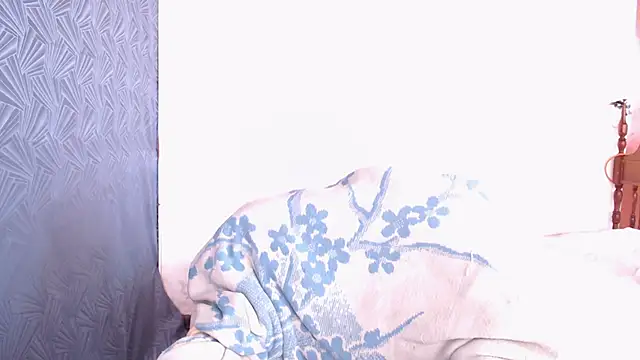 Freyja_eter live cam on StripChat