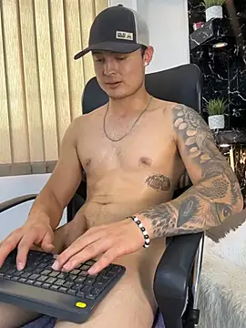 alexander_ferre (M young) - spanks ass