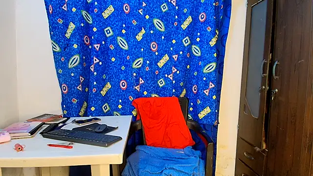Oh_Tique live sex cam