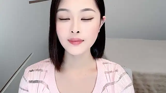 Ivy_360 live cam on StripChat