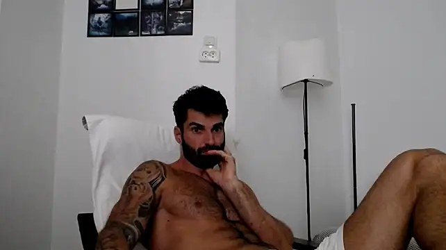 Verycutex live cam on StripChat