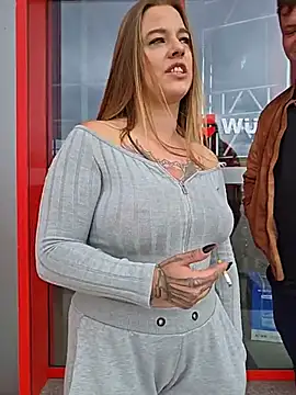 Luna_Lynn