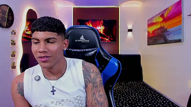 Damian_latinxxx live cam on StripChat