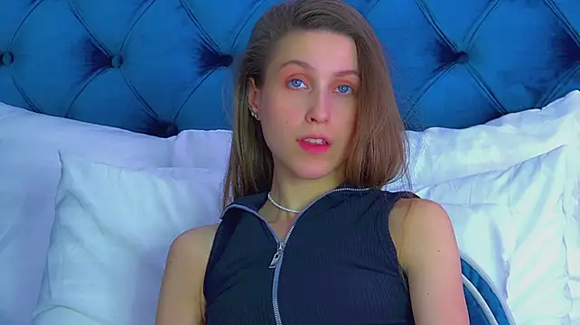 HaileyArden live cam on StripChat