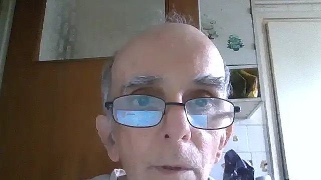 mariusica1@xh live cam on StripChat