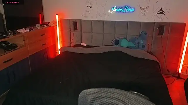 JordanShow live cam on StripChat